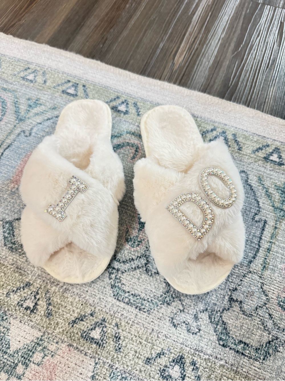 I Do Slippers

Worn once, can fit size 6 up to size 9